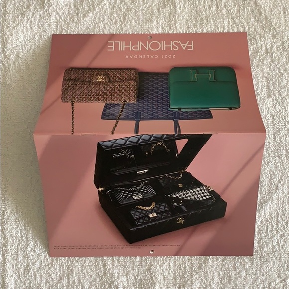 Fashionphile 2021 Monthly Calendar - Picture 3 of 9